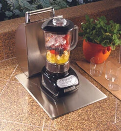Fire Magic Countertop Built-in Blender - 3284A -Barbecue Tool Store blender lifestyle openWEB 91178.1477037132.1500.1500